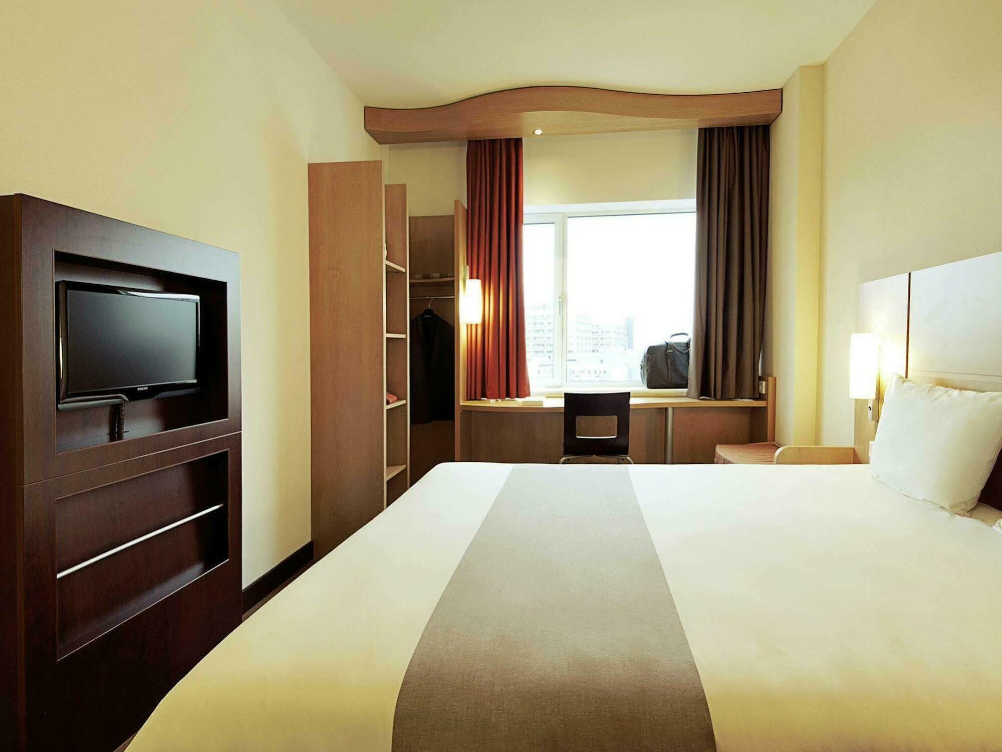 Ibis Paris Gare Du Nord Chateau Landon 10Eme Екстер'єр фото